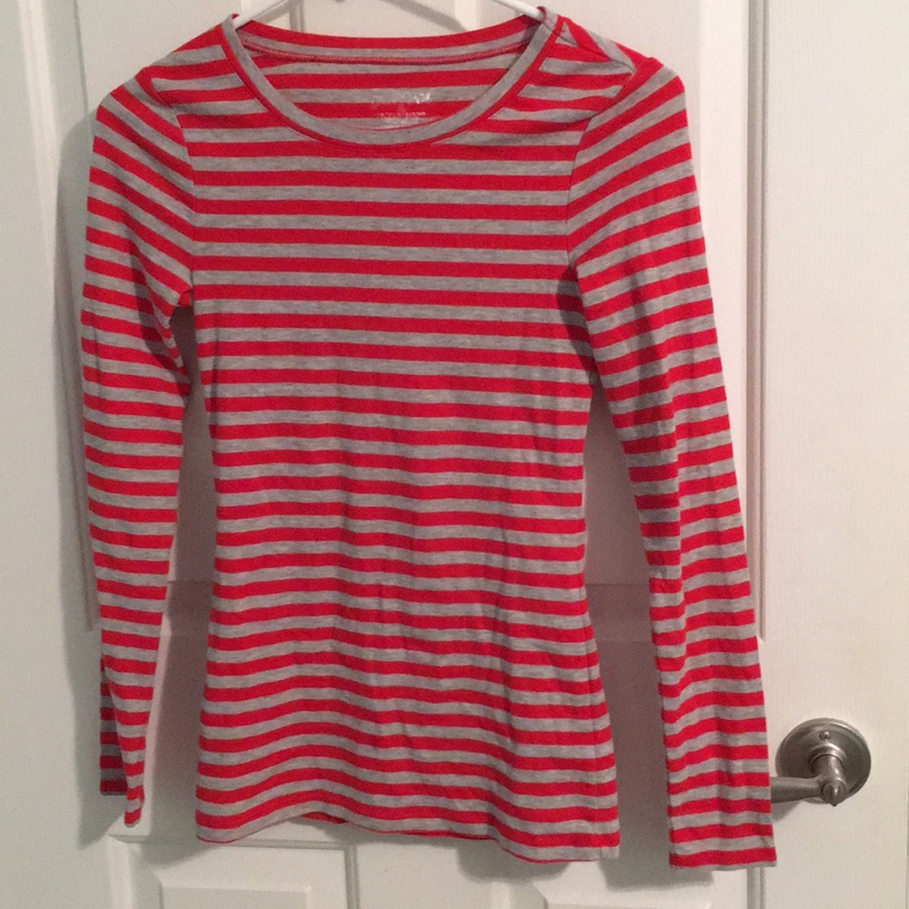 Old Navy T-shirt